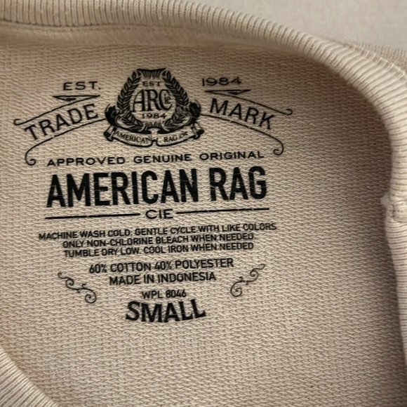 American Rag crewneck - Picture 2 of 2